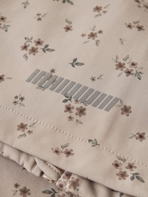 name-it-softshell-striuke-mergaitei-rusva NAME IT Softshell striukė "Rusva pieva"