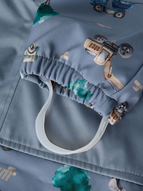 softshell-kombinezonas-name-it-berniukams-zydras NAME IT Softshell kombinezonas "Mėlynieji kamaziukai"