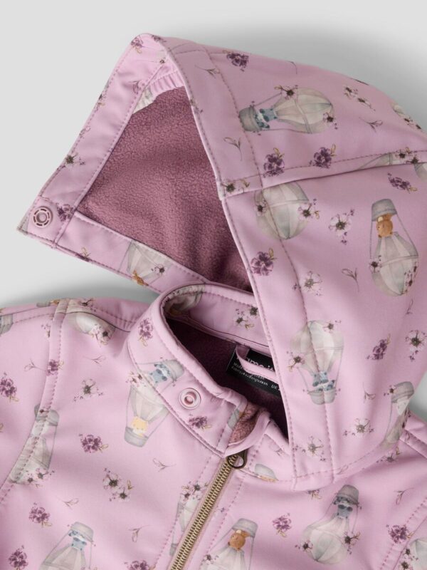 softshell-mazyliams-neperslampamas-oro-balionas NAME IT Softshell kombinezonas KŪDIKIAMS "Skraidantys zuikučiai" (Rožinis)