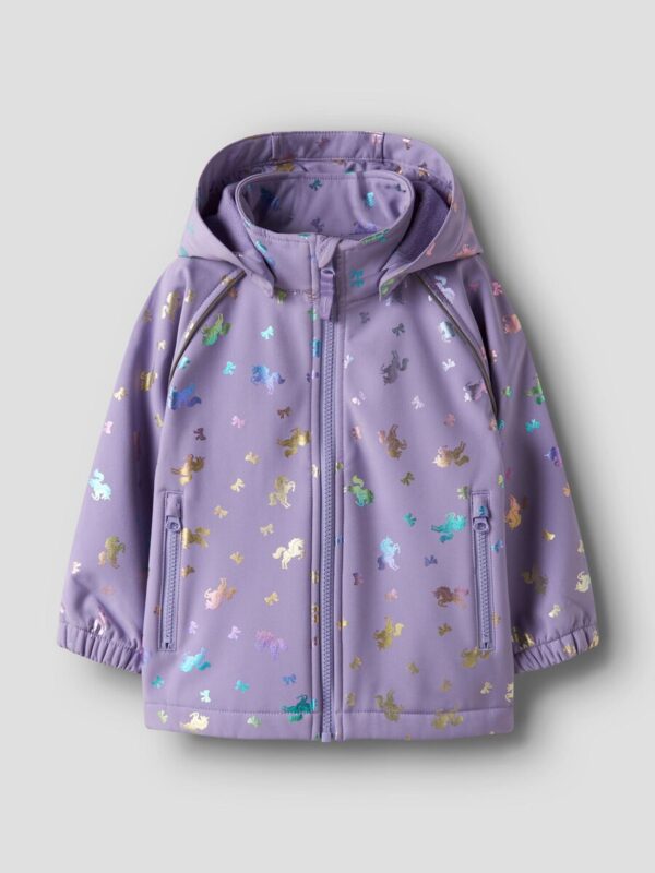 softshell-striuke-violetine-zerintys-vienaragiai NAME IT Softshell striukė "Žėrintys vienaragiai" (Alyvinė)