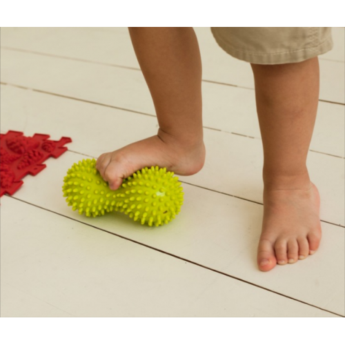 Dvigubas masažo kamuolys su smaigaliais, ežiuko kamuolys