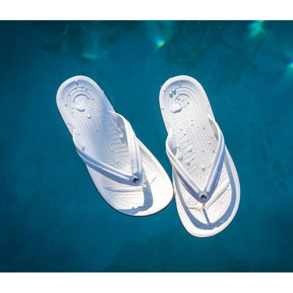crocs-crocband-flip-baltos-vandens-tapkes Crocs™ Crocband Flip šlepetės (Unisex) (Kopija)