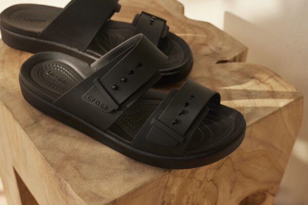Crocs™ BROOKLYN BUCKLE LOW Black