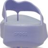 0741fa482212772ec6f1be5356586b03 Crocs™ GETAWAY GROOVE PLATFORM FLIP Mystic Purple