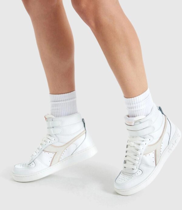 084759635b35c734386d073267f4867c DIADORA Magic Basket Mid Leather Wn White/Lilac Marble