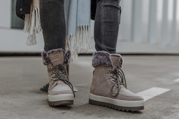 COUGAR Vanetta Suede Mushroom