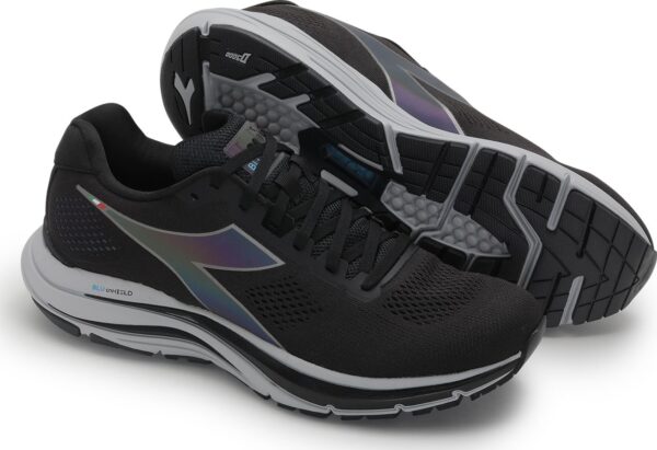 1bcc0cdcf09c0428e5df4356fd051119 DIADORA Mythos Blushield 7 Vortice Hip Black/Silver