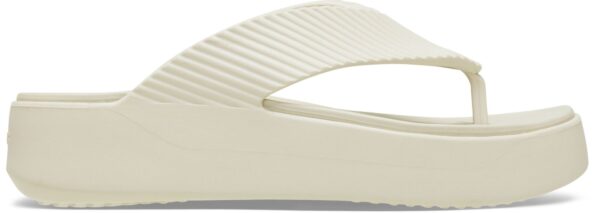 28d90d44056c54f1169453464d93bbd0 Crocs™ GETAWAY GROOVE PLATFORM FLIP Sandstone