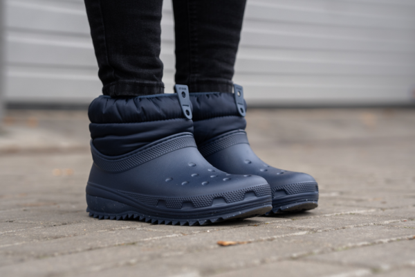 Crocs™ Classic Neo Puff Shorty Boot Women's Navy