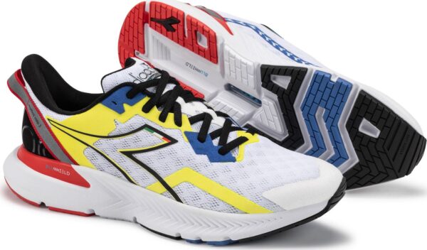 355d09ae00711ae198f8abd542840749 DIADORA Mythos Blushield Volo 3 White/Black/Yellow Fluo