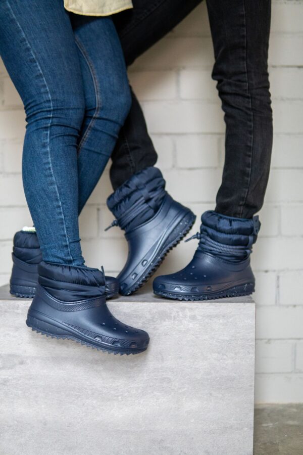 Crocs™ Classic Neo Puff Shorty Boot Women's Navy