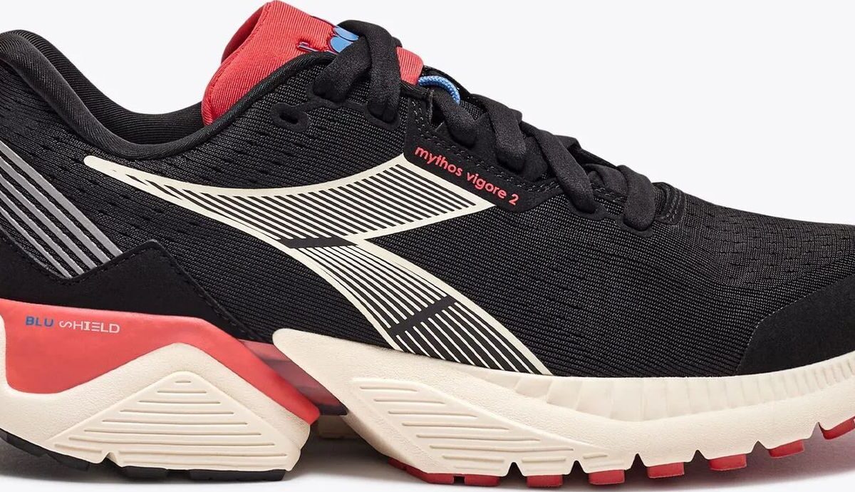 DIADORA Mythos Blushield Vigore 2 W Black/Cayenne Red
