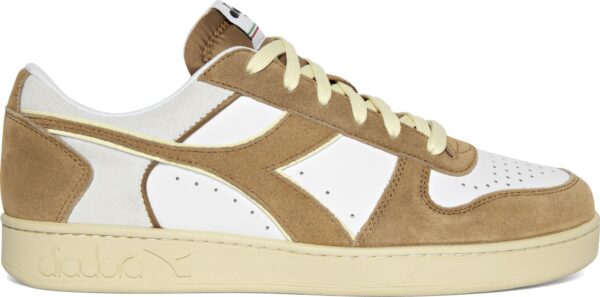 4b11d0a286ac93ec16dd0703447f2a62 DIADORA Magic Basket Low Suede Leather White/Brown Dijon