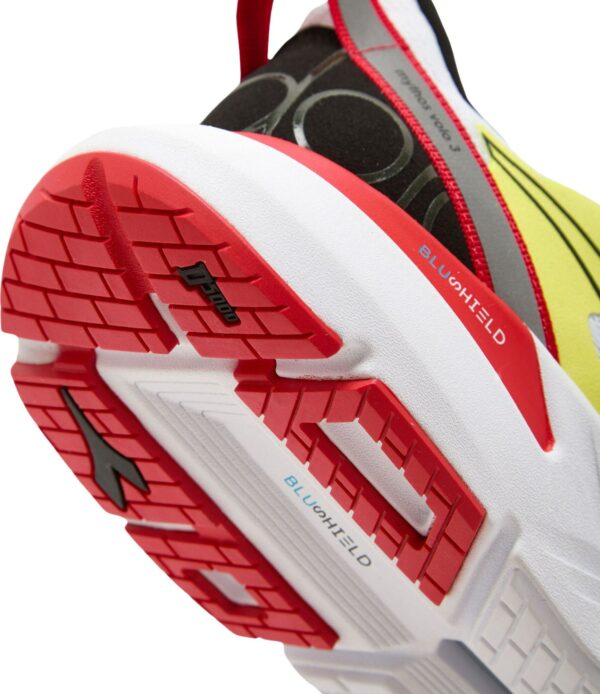 4b48997747807f03fb400c87cfa5cdc3 DIADORA Mythos Blushield Volo 3 White/Black/Yellow Fluo