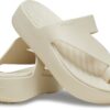 Crocs™ GETAWAY PLATFORM TOE LOOP Sandstone