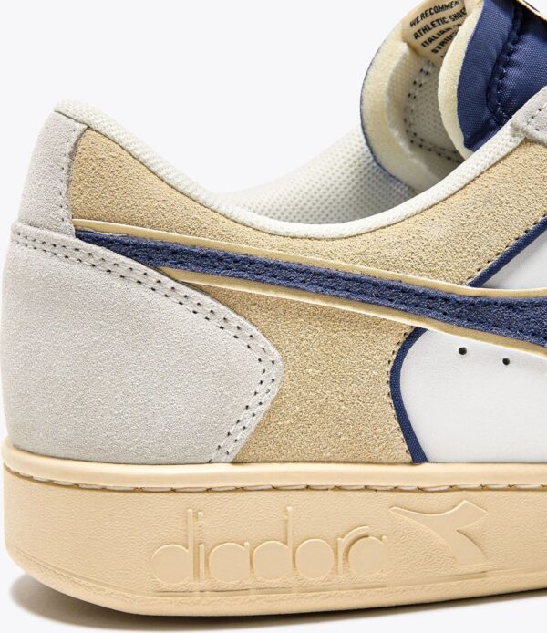 4d98d75890c94133544bbf64dda2f938 DIADORA Magic Basket Low Suede Leather Super White/Marlin