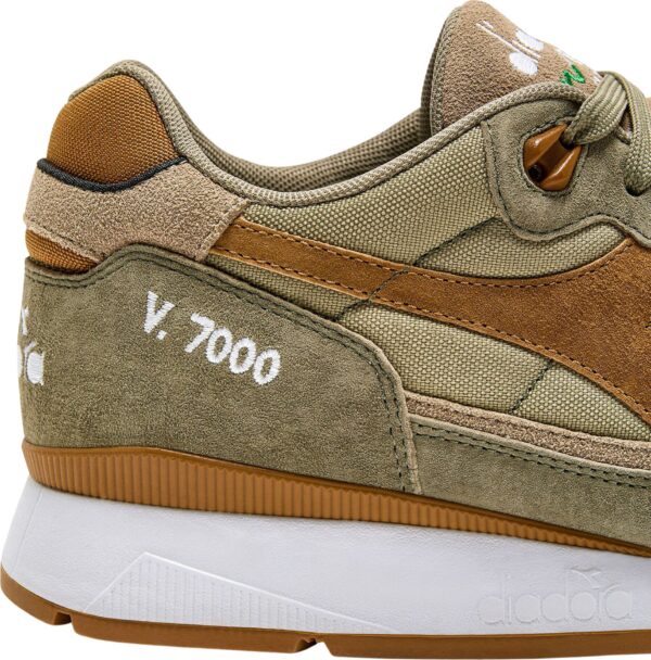 4e254d87865679bf2993b61015503e78 DIADORA V7000 WINTER Green Toad/Mermaid