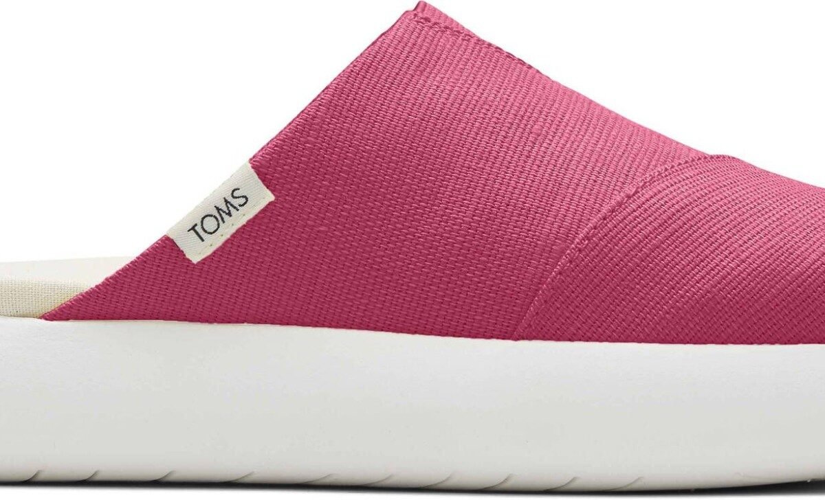 TOMS Heritage Canvas Women's Mallow Mule Sneaker Raspberry
