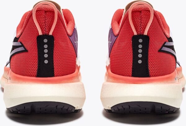 5a648d664429752ae8a1f9bbb75ed7a3-1 DIADORA MYTHOS BLUSHIELD VOLO 4 W White/Cayenne/Sunset Purple
