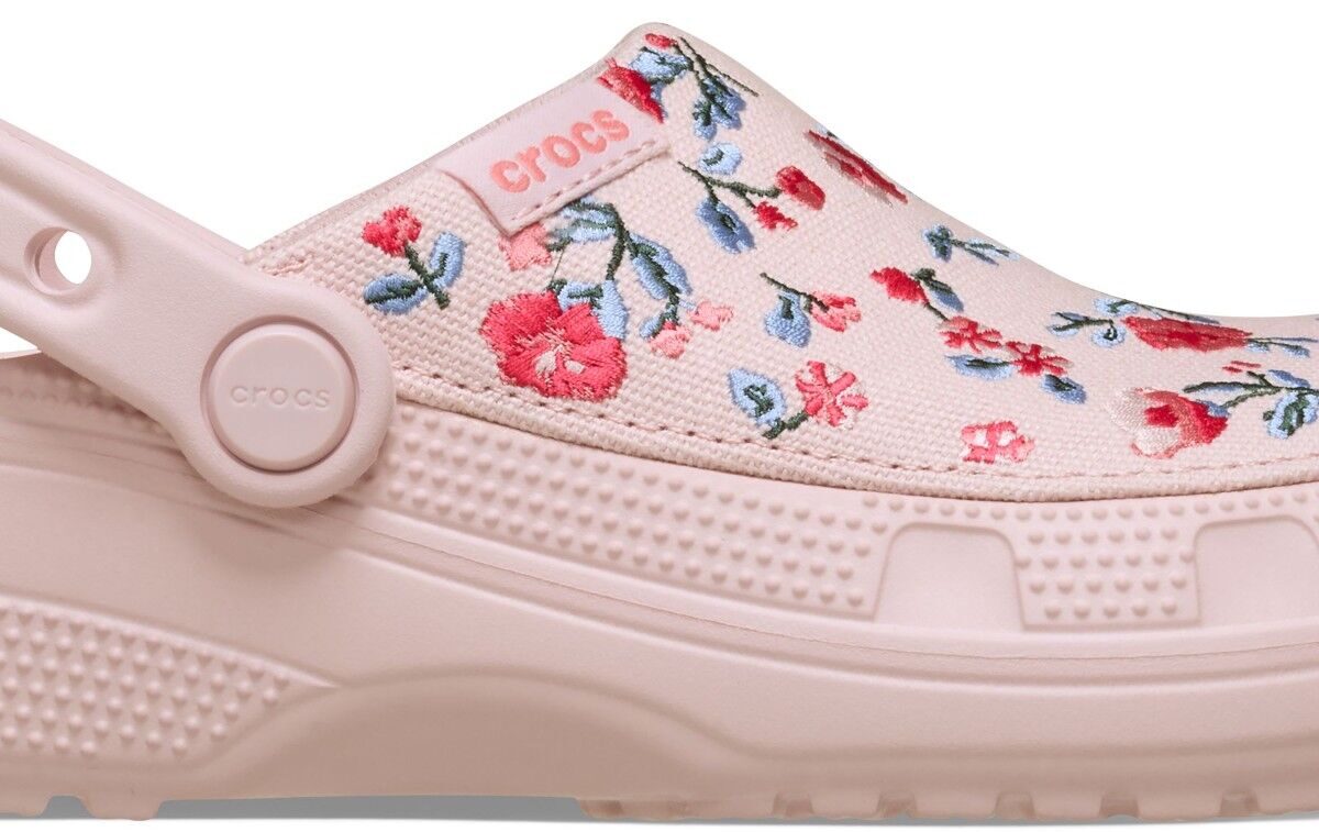 60164d7656ba0ea970324651b9c09ee8 Crocs™ Classic Crafted Floral Clog Cotton Candy