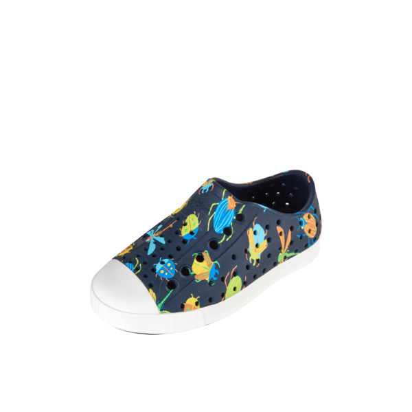 NATIVE Jefferson Print Child Insight Blue/Shell White/Bug Buddies