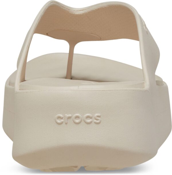 Crocs™ Getaway Platform Flip Stucco