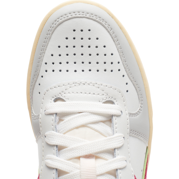 6d8209cc0be74d077608b27da7f35aa3 DIADORA Magic Basket Low Women's White/Lunar Rock