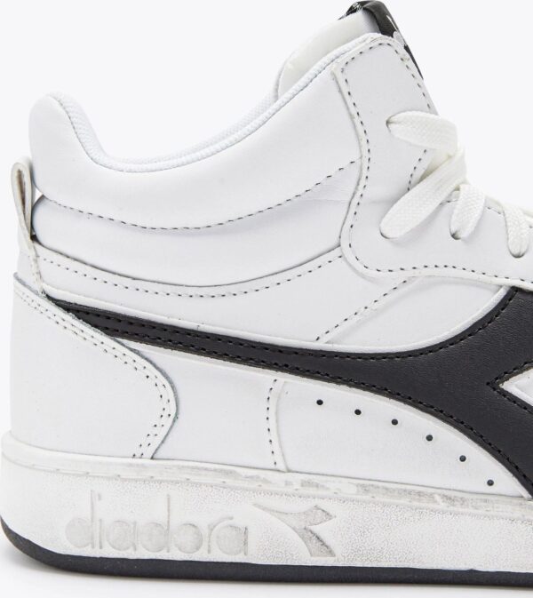 7e00f30ee902a0eac973477e92931272 DIADORA Magic Basket Demi Icona White/White/Black