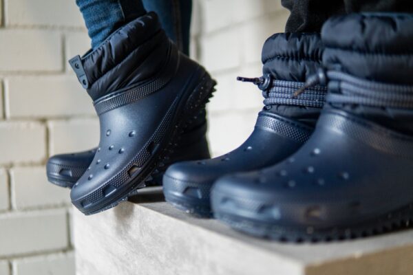 Crocs™ Classic Neo Puff Shorty Boot Women's Navy