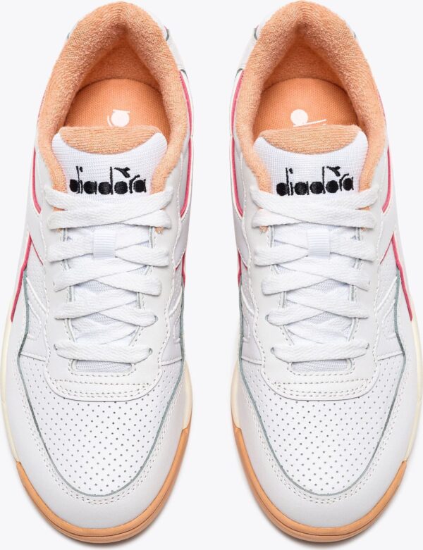 8b91fb2e7dbf04f13022ec3ef3378188 DIADORA Winner White/Pale Peach