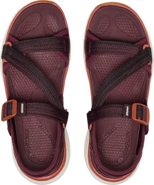 9a3b128ca4dcd6d585bf2bd1680d755b Keen LEIKI OT SANDAL 1030283 Fig/Burnt Brick