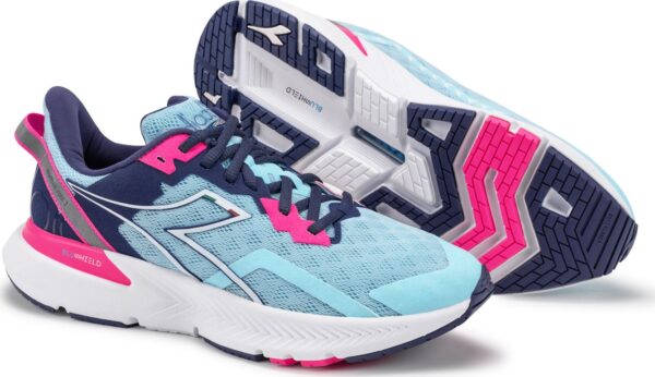 9a49e248addf63d0ab5dd126f7b51fbe DIADORA Mythos Blushield Volo 3 W Bright Baby Blue/Blueprint