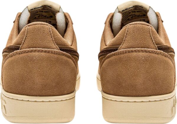 aaf9c0ab81aa6f5ebf84d32e31b411cf DIADORA Magic Basket Low Suede Leather Beige Croissant