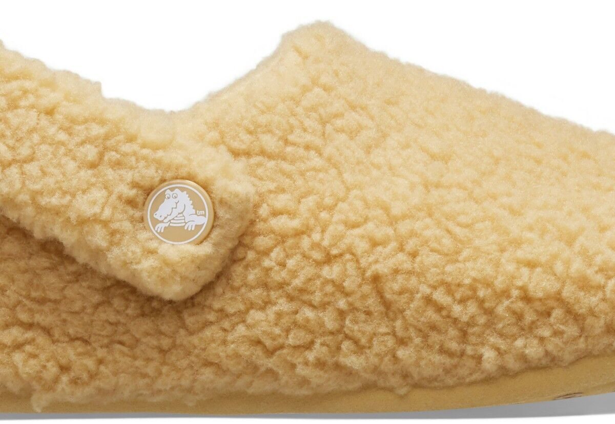 bbb288d1cdbb225a5f7d7ae30f139470 Crocs™ Classic Cozzzy Slipper Kid's Wheat