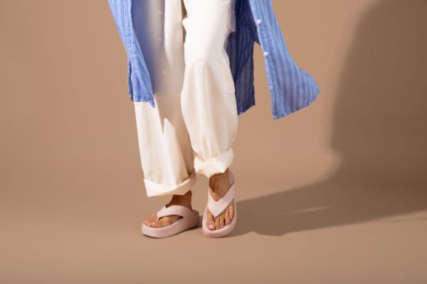 Crocs™ Getaway Platform Flip Quartz
