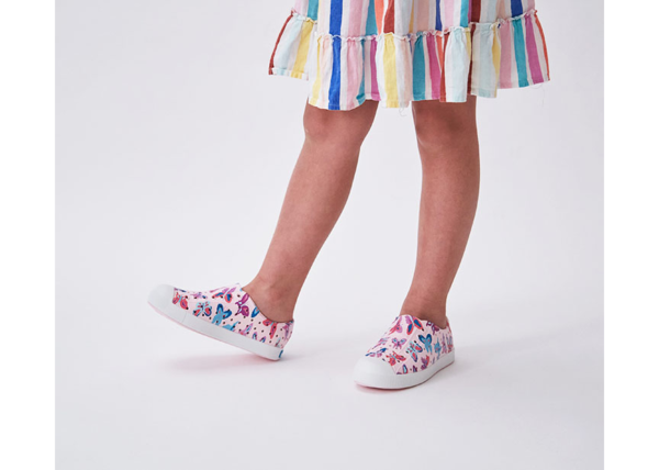 NATIVE Jefferson Print Child Milk Pink/Shell White/Flutter Friends