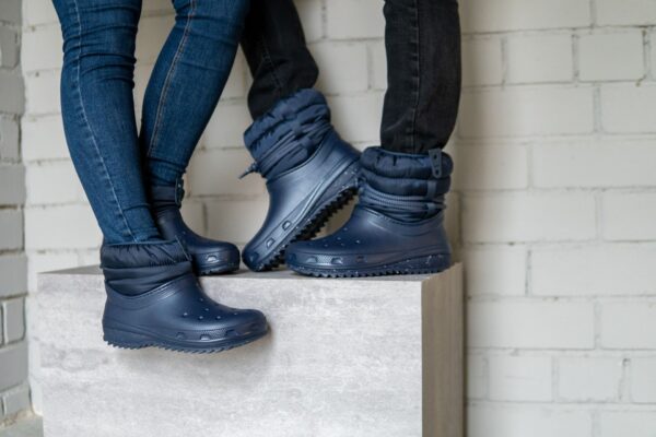 Crocs™ Classic Neo Puff Shorty Boot Women's Navy