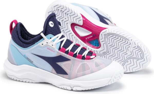 ccd12ea959cd7787f98457bed4872492 DIADORA Speed Blushield Fly 4 + W Ag White/Blueprint/Pink Yarrow