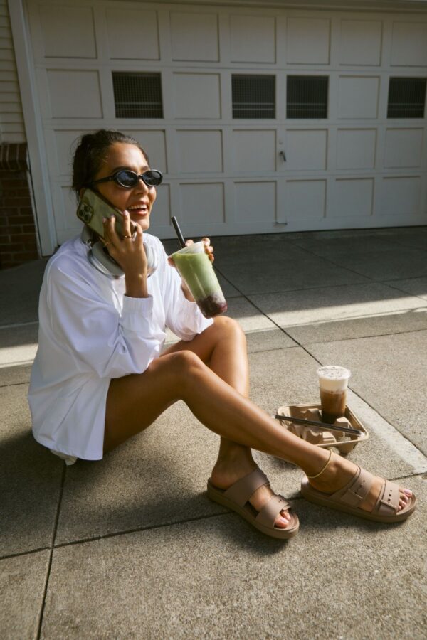 Crocs™ BROOKLYN BUCKLE LOW Latte