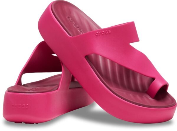 e41d14ed53e2ecdc51b835498c645967-1 Crocs™ GETAWAY PLATFORM TOE LOOP Dragon Fruit