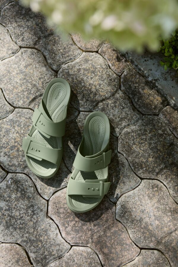 Crocs™ BROOKLYN BUCKLE LOW Cargo