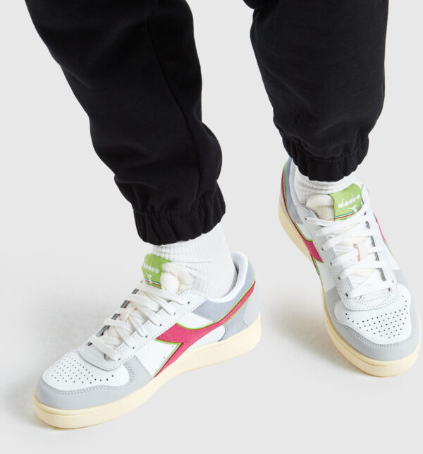 f3e35e482fb57421e875fe2c0f38acd1 DIADORA Magic Basket Low Women's White/Lunar Rock