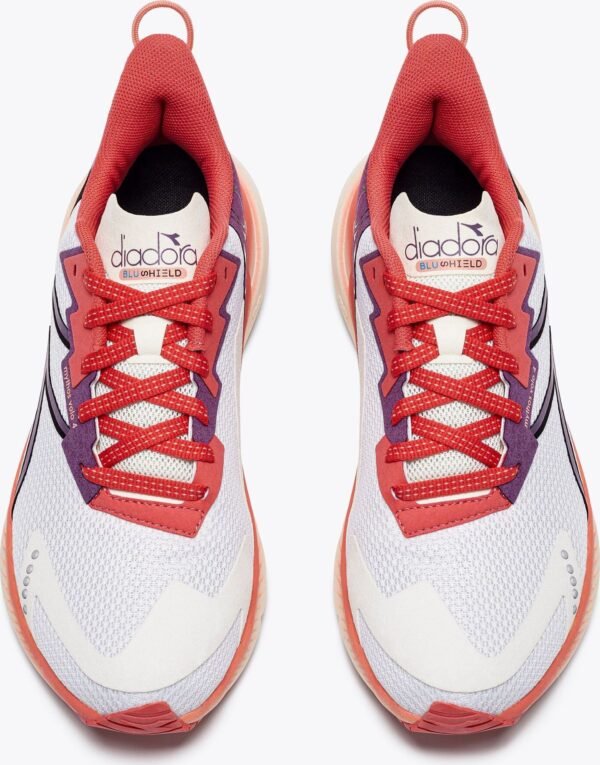 f9fe9f818ece4971c99ee3e42743ebed-1 DIADORA MYTHOS BLUSHIELD VOLO 4 W White/Cayenne/Sunset Purple