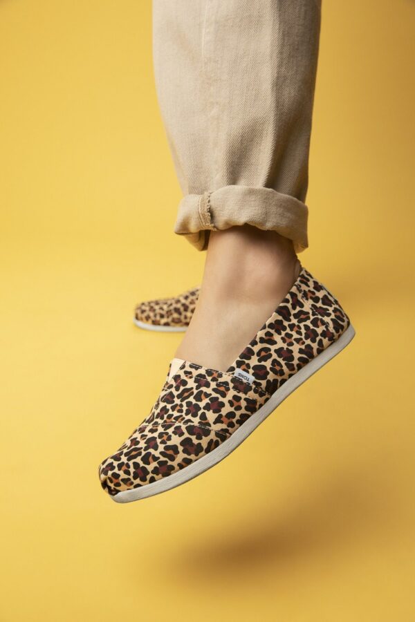TOMS Classic Leopard Women's Slip-On Alpargata Beige