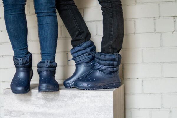 Crocs™ Classic Neo Puff Shorty Boot Women's Navy